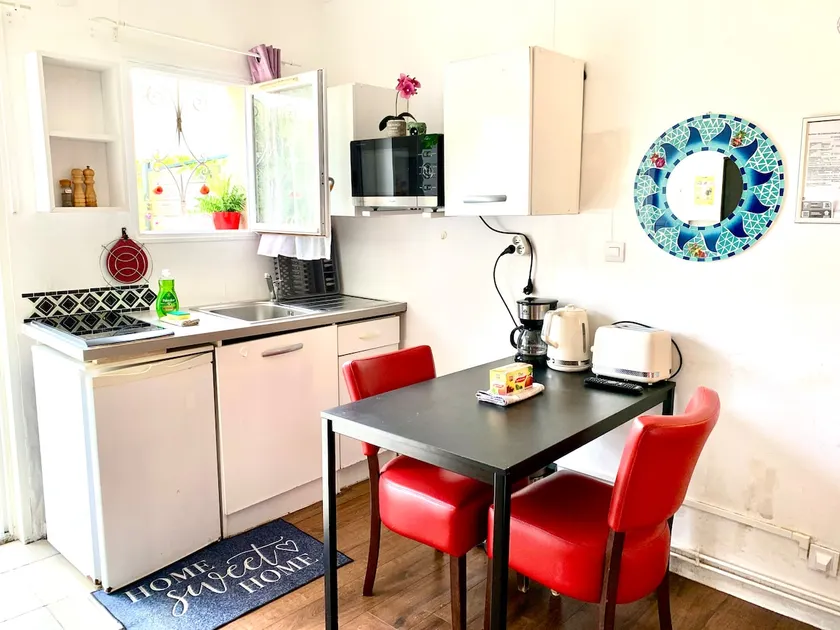 Studio - Good comfort + A/C - Ideal - Close - 2 people - Image 1