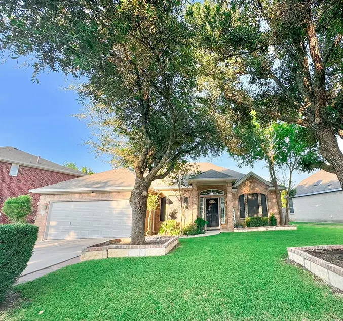 Home in Round Rock/Pflugerville - Image 1
