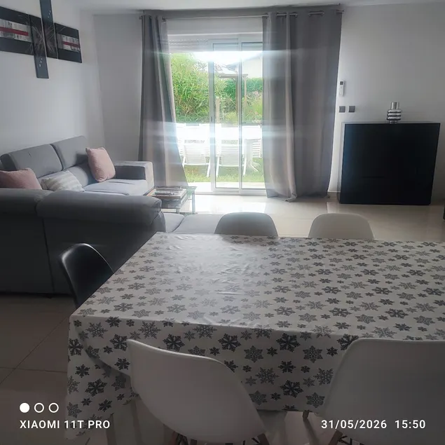 Detached house - Image 1