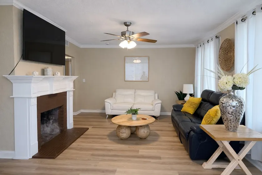 Stylish 2BR Getaway | Sleeps 4 | Quiet & Central - Image 1