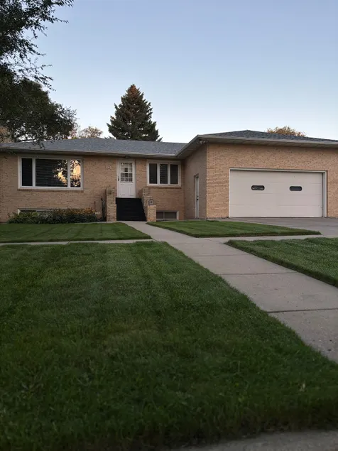 6-bedroom house with Wi-Fi, AC, and pet friendly! - Image 1