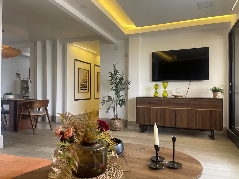 Charming apartment in the best area! + Jacuzzi - Image 1