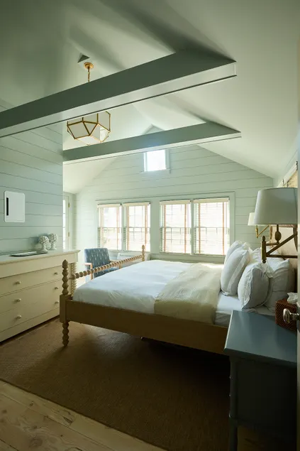 Huckleberry House - Newly Renovated 6 Bed in Town - Image 1