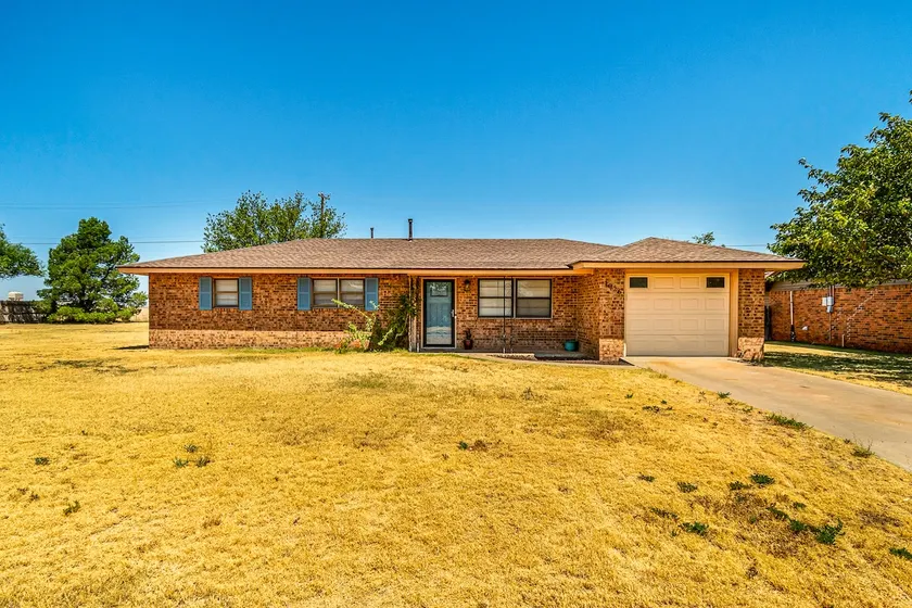 Lone Star Oasis~3BR/1.5BA~Garage~Peace & Quiet! - Image 1