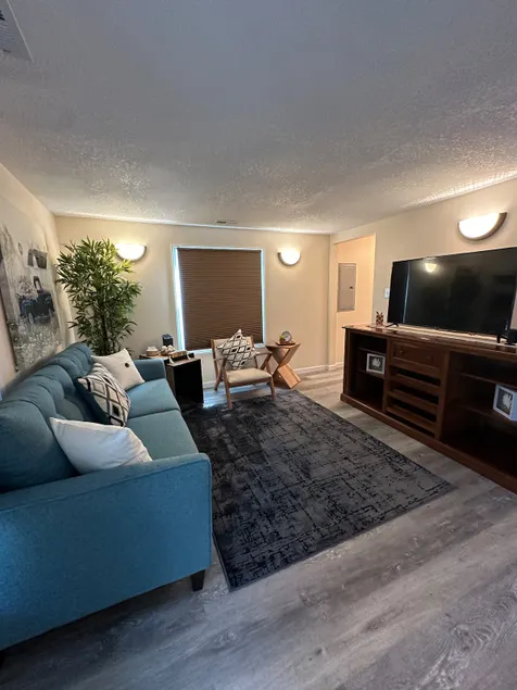The JC Haven | Spacious 2BR Near Downtown & ETSU - Image 1