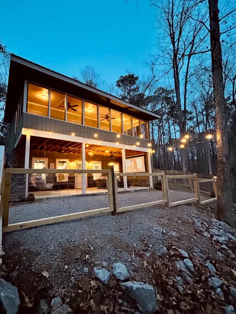 Aug 14-16 Open | Dock + 3 Kayaks | Outdoor Movies - Image 1