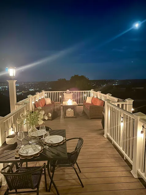 Mt. Adams penthouse • Rooftop deck • Walk to bars - Image 1