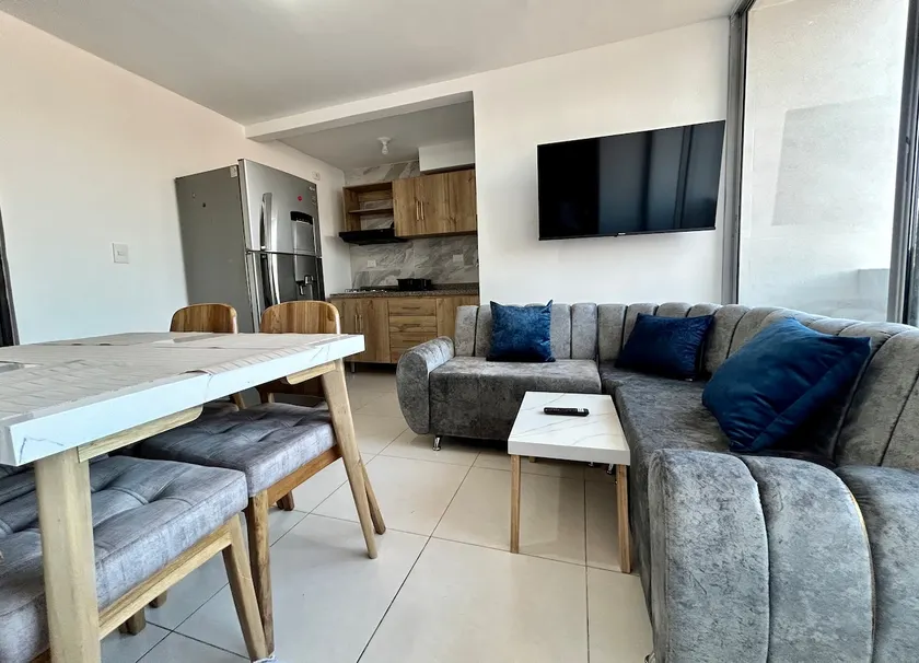 Cozy three bedroom apartment - Image 1