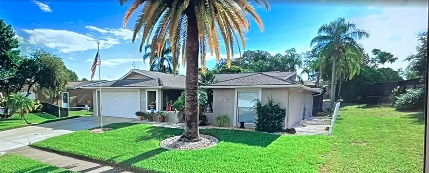 Pool home in Port Richey dog friendly - Image 1