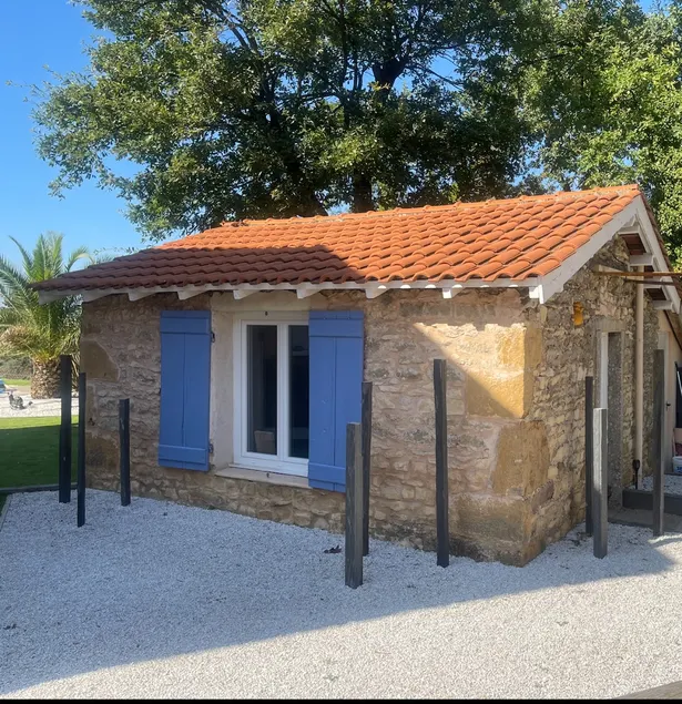 New studio cottage - Image 1