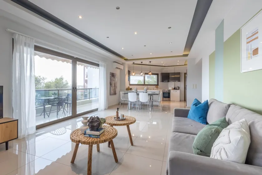 Amazing Holiday Apt with Ocean Views - Image 1