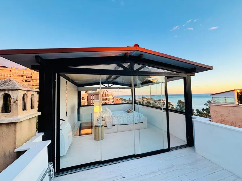 Ideal duplex apartment on the beach - Image 1