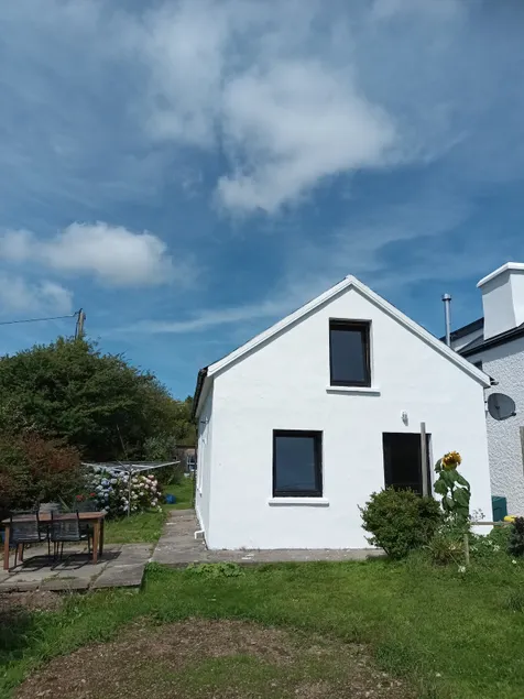 Glandore 2 bedroom house - Image 1