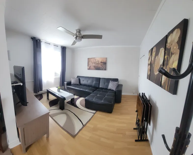 Entire 2Bed Apt Rental in Gatineau-5mins to Ottawa - Image 1