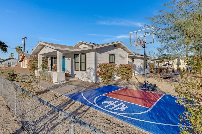Historic gem in DT PHX. - Image 1