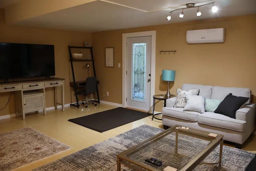 Secluded Suite Near Biltmore - Image 1