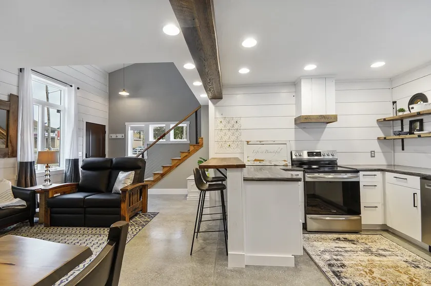 Apartment on Broadway St - K - Image 1