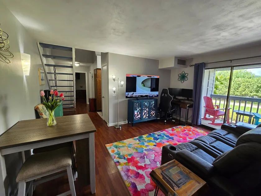 Condo 1 Mile from VT! Easy Bus Access to Campus - Image 1