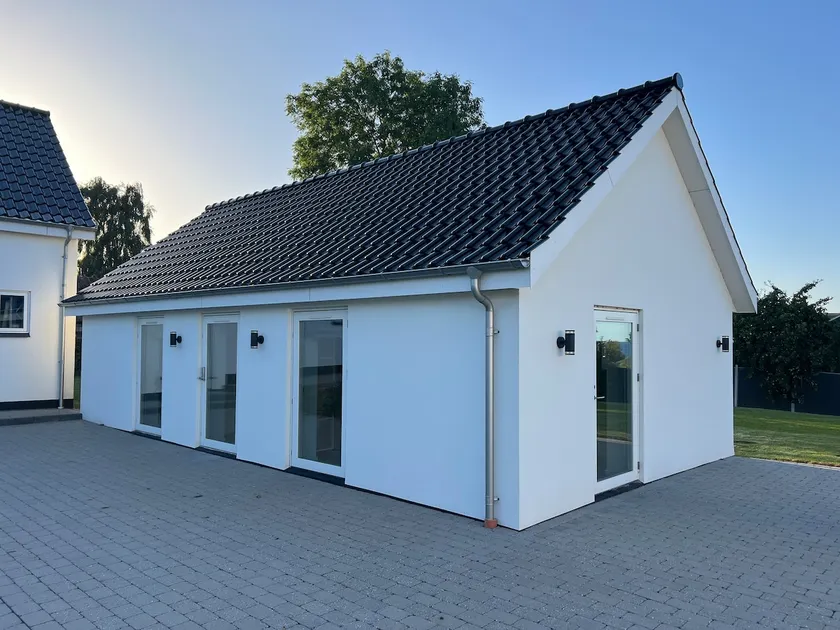 Guest house in Båring Vig - Image 1