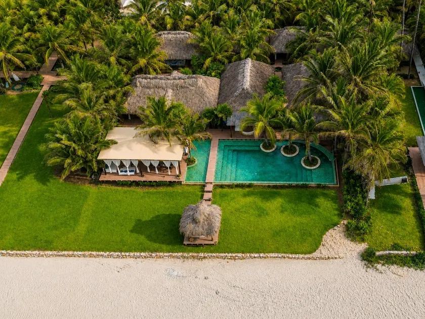 Beachfront w/ private pool & Full staff- Casa Mar - Image 1