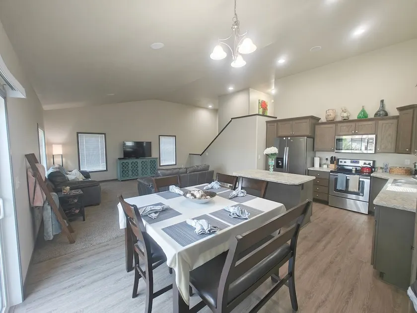 Spacious Peaceful Relaxing Home - Image 1