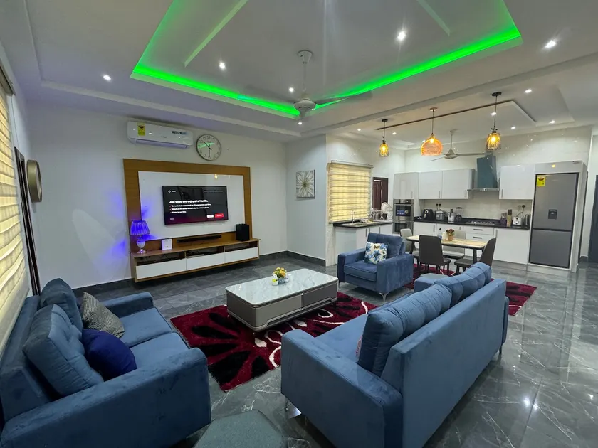 Afia suite inside Anita’s court - Image 1