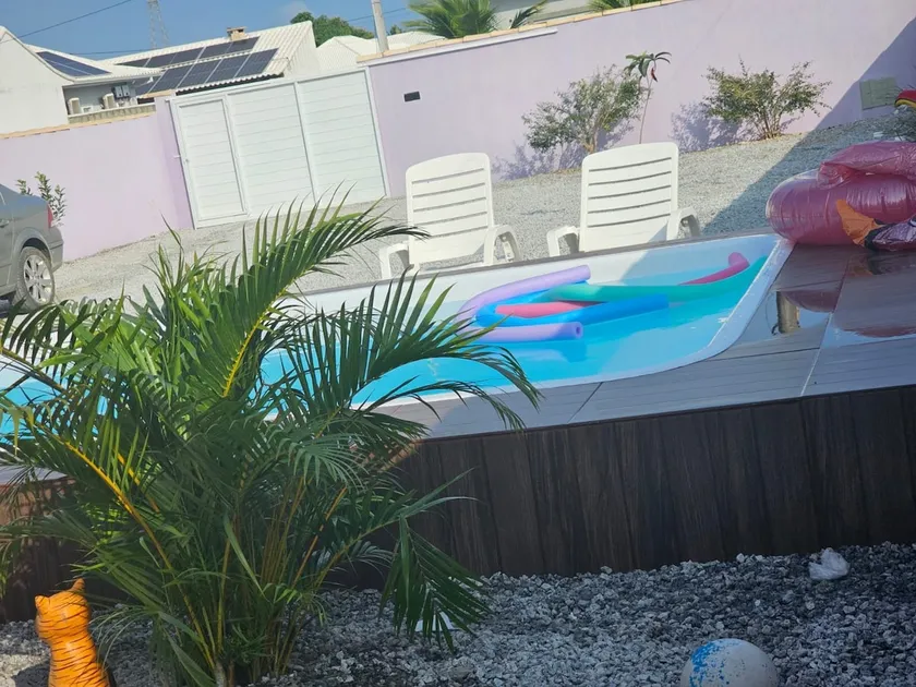 House with pool in a gated community - Image 1