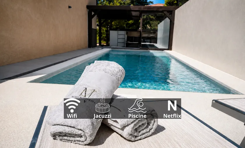 NUXIA Suites&SPA L'Abohème Chic - Image 1