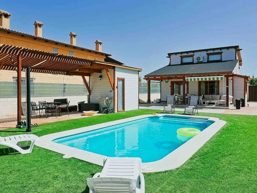 Luxury Family Rural Houses in Cuenca - Image 1