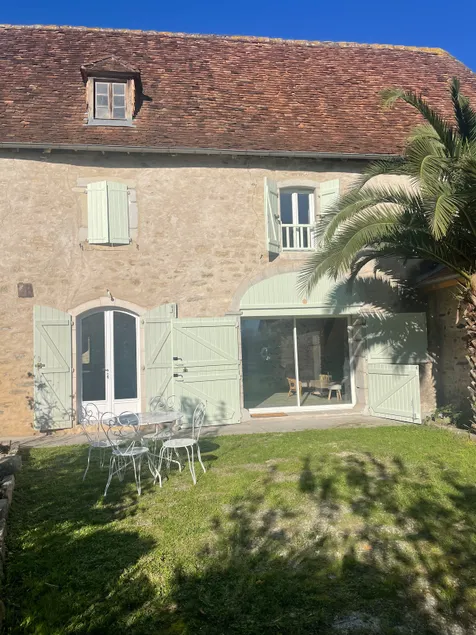 Renovated stone home • River & nature. - Image 1