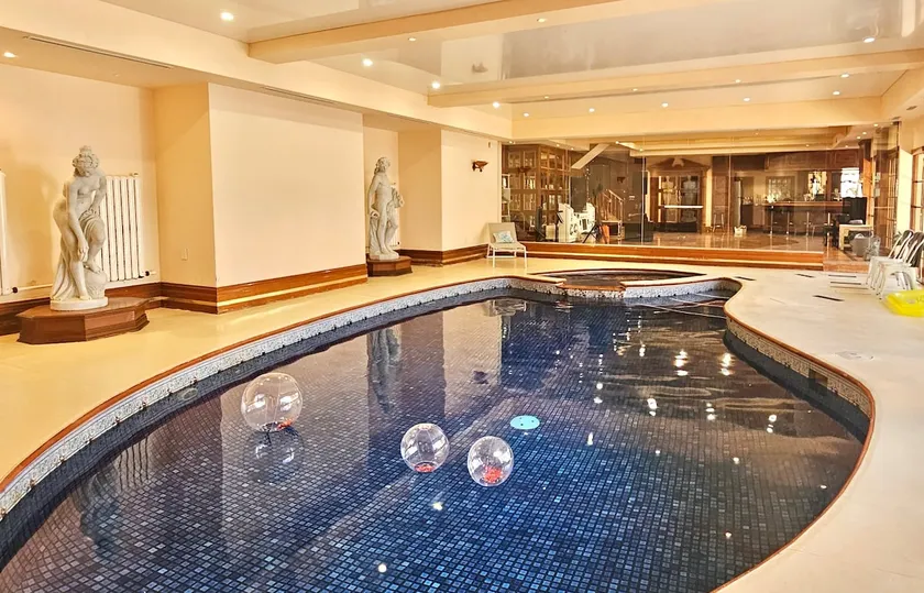 Cinema, Pool, Karaoke & more | Maggie’s Guesthouse - Image 1