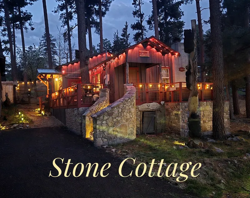 *Stone Cottage|Farmhouse Chic|Midtown-1 Mile|Yard - Image 1