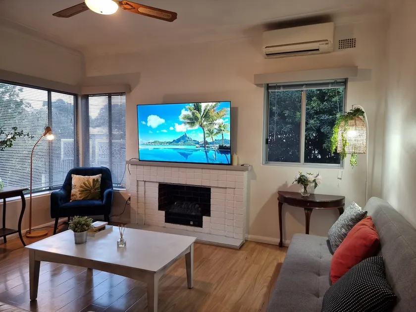 Relax in a cozy house,BBQ,10 mins from the beaches - Image 1