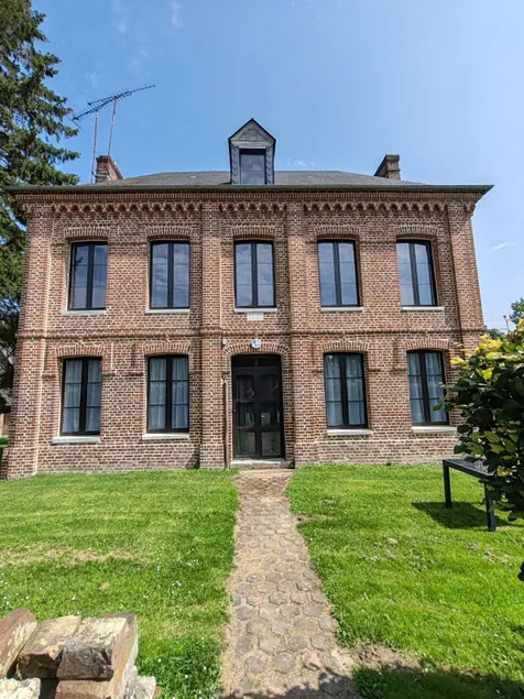 Brick Manor House - Image 1