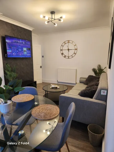 2 Bedroom Home - Free Parking - NEC, Bham Airport - Image 1
