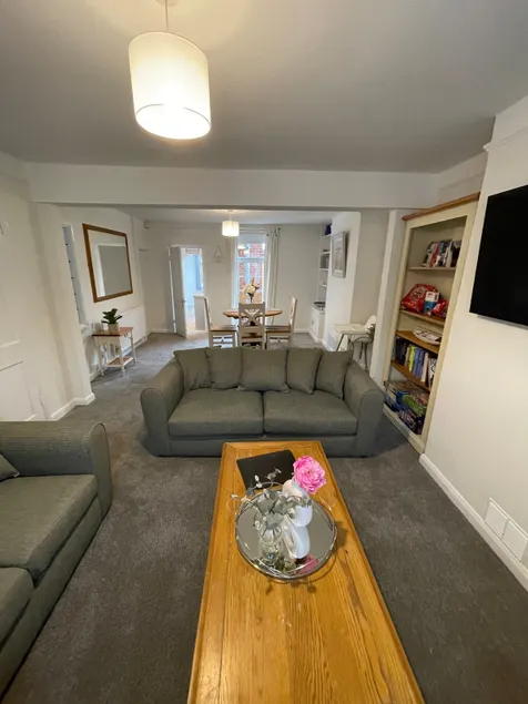 Mill House | Oxford Holiday Let | 2 Beds & Sleeps 4 - Image 1