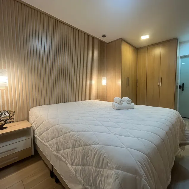 Building with 24-hour front desk and full leisure facilities - Image 1