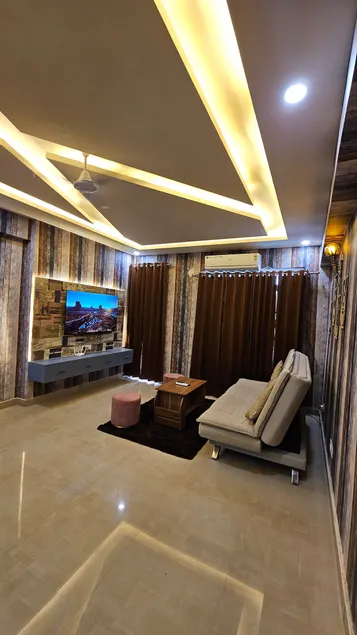 Luxurious Stay in Lucknow / 55inch TV / Retreat 2 - Image 1