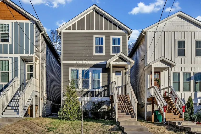 Nashville house on a hill! - Image 1