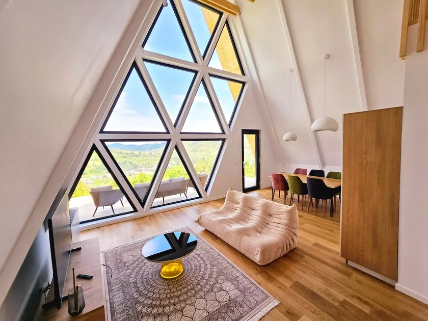Ilinca Chalet - Image 1