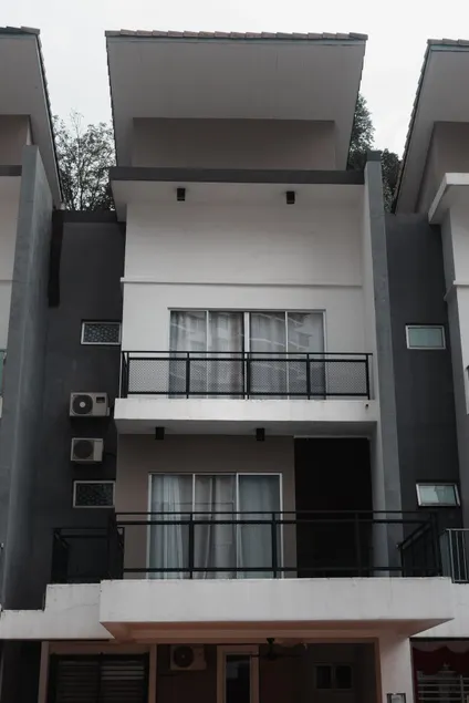 Big Terrace House | Netflix | 14 Pax | Near Zoo - Image 1