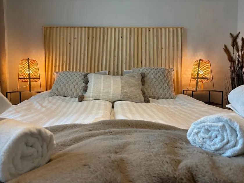 Luxury suite with private sauna free parking - Image 1