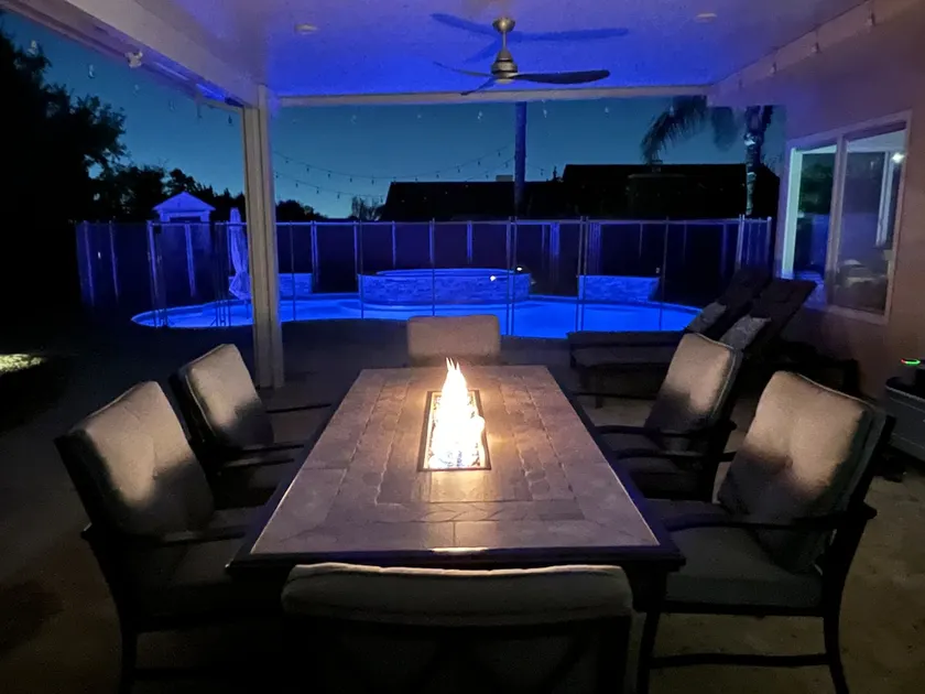 Serene Poolside Escape - Image 1