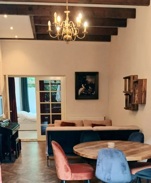 Attic apartment in historic canal house in city center Gouda - Image 1