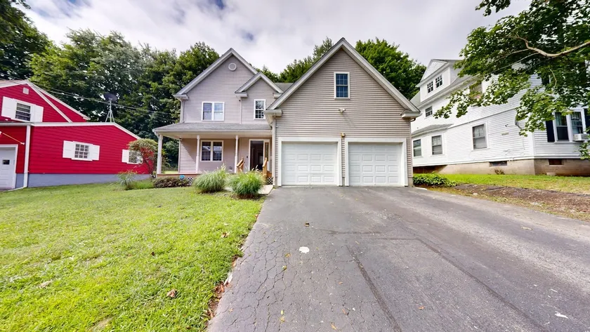Single Family Home Worcester - Image 1
