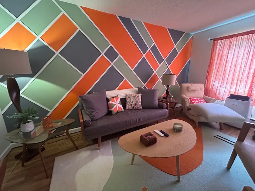 Retro Retreat & Spa - Image 1