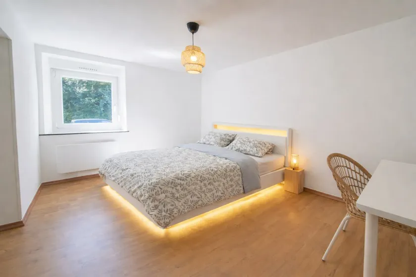 Charming 2 bedroom apartment near Luxembourg - Image 1
