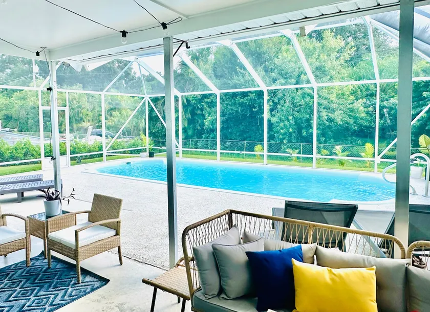 Vero Oasis W/ Pool & Hot-tub, Minutes to Beaches! - Image 1