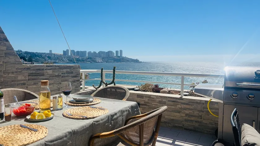 Luxury Beachfront Apartment | ConCon Primera Linea - Image 1