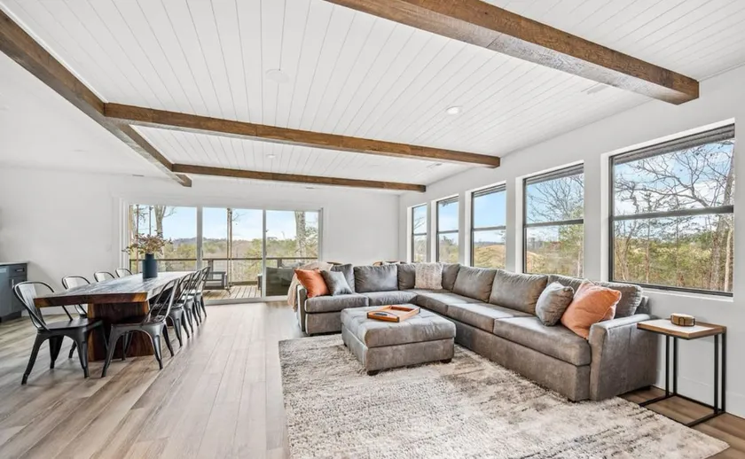 Views | Hottub | 7 beds | Kids room | PS5 - Image 1